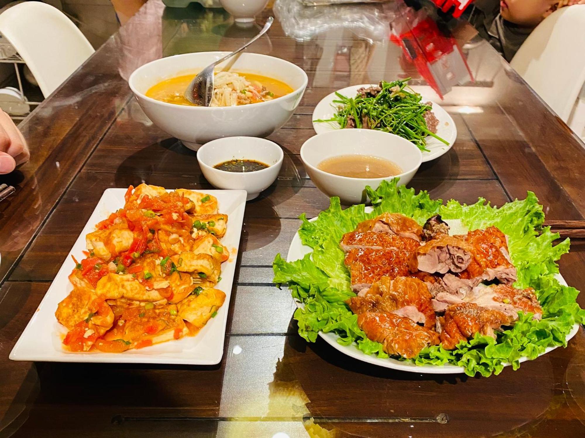 Pia Homestay - Tours & Motobike Rental カオバン エクステリア 写真