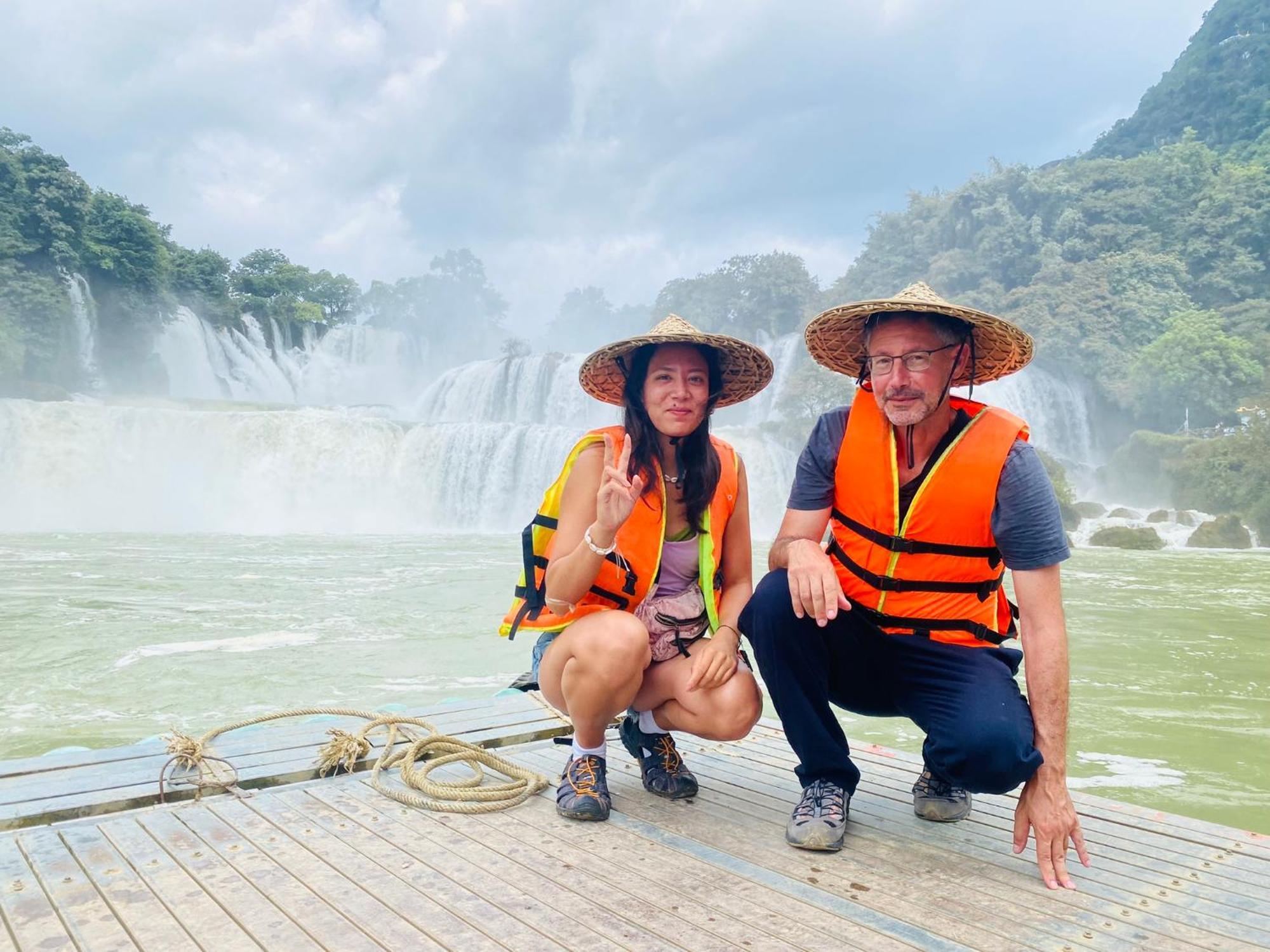 Pia Homestay - Tours & Motobike Rental カオバン エクステリア 写真