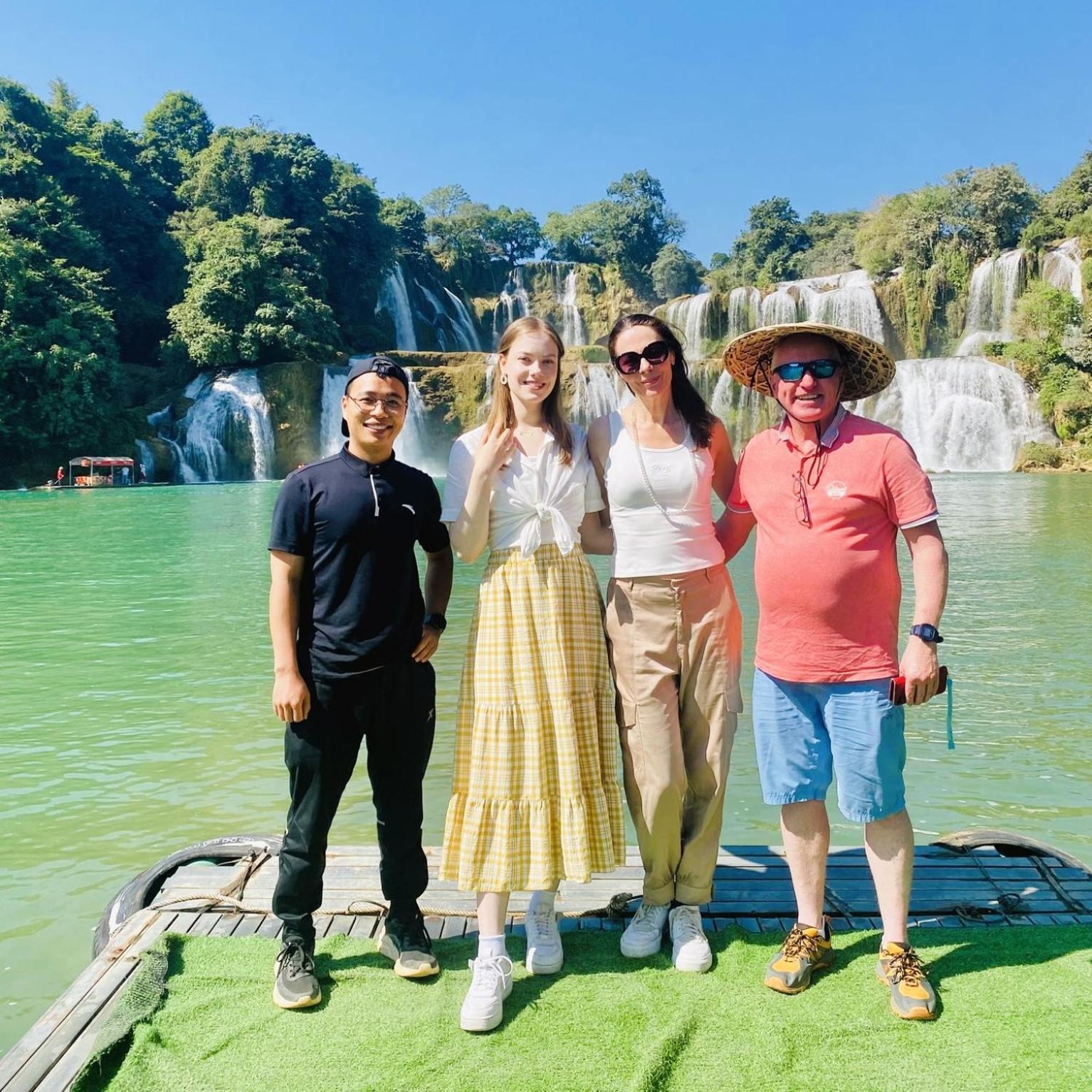 Pia Homestay - Tours & Motobike Rental カオバン エクステリア 写真