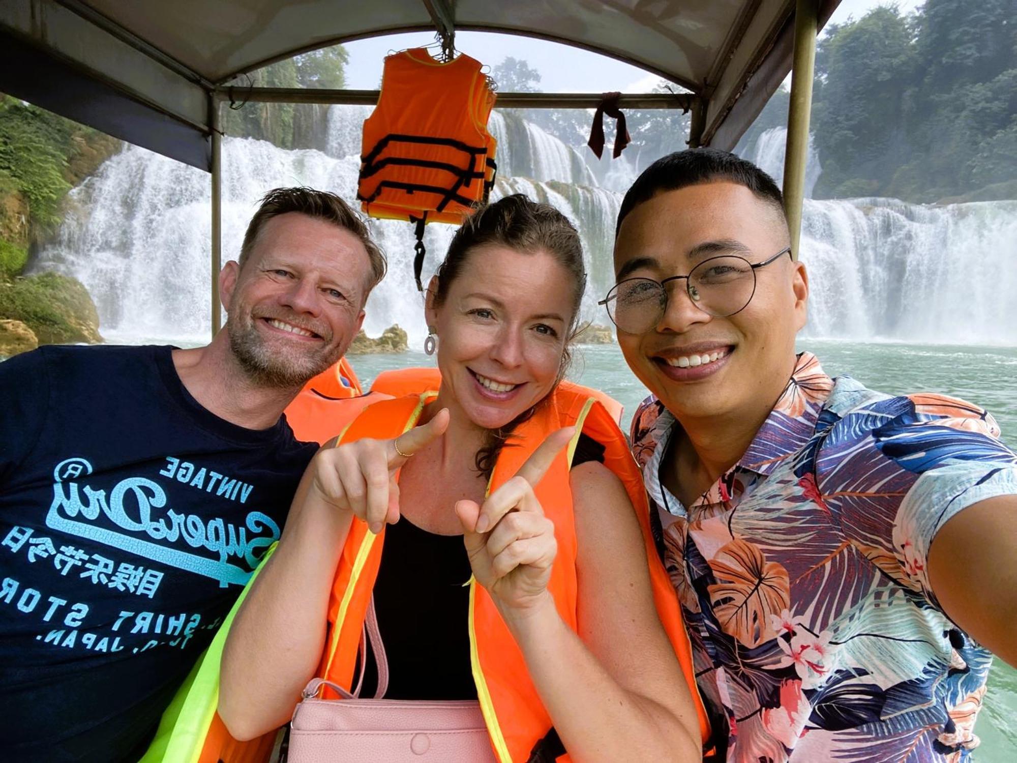 Pia Homestay - Tours & Motobike Rental カオバン エクステリア 写真