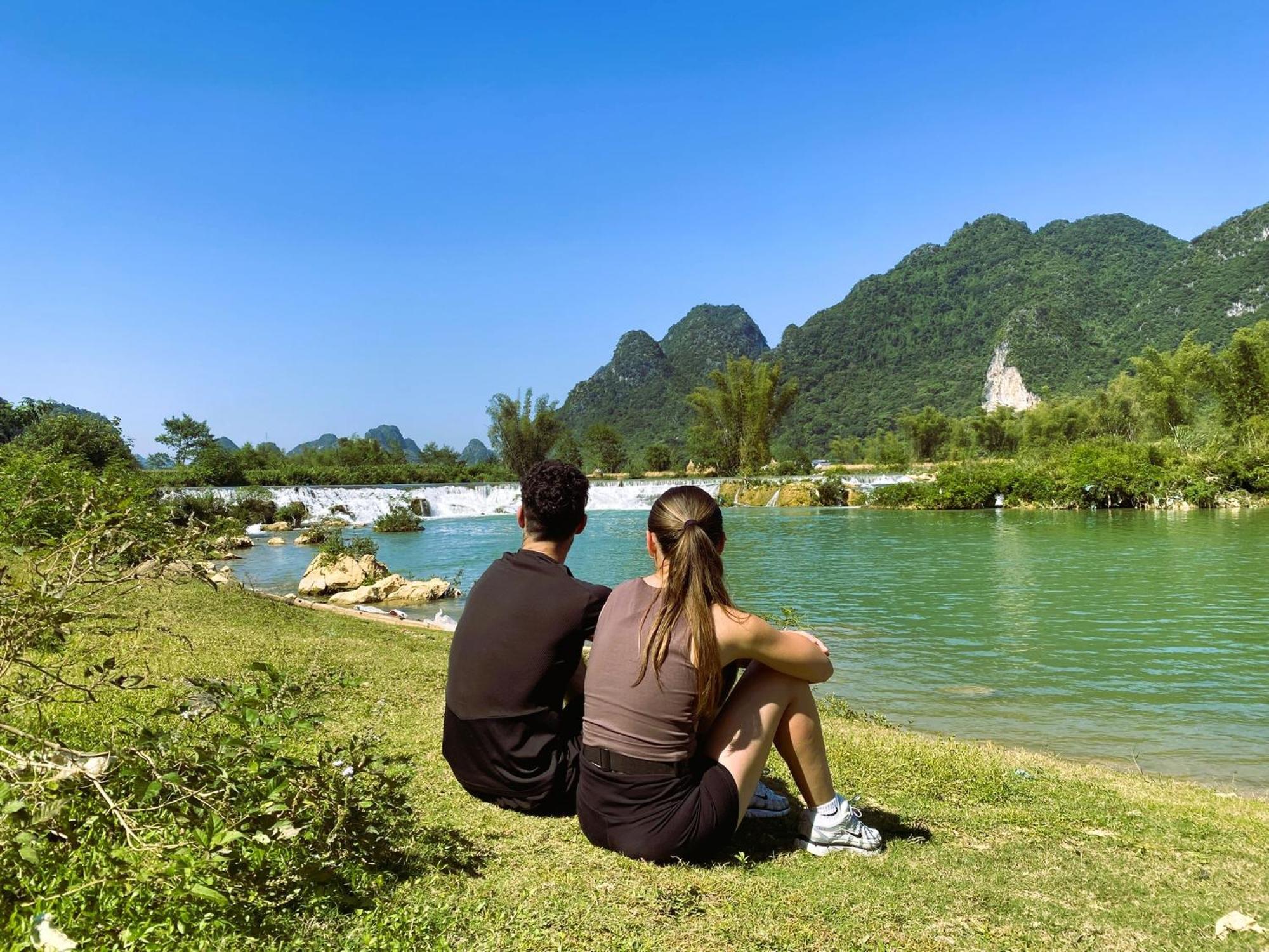 Pia Homestay - Tours & Motobike Rental カオバン エクステリア 写真