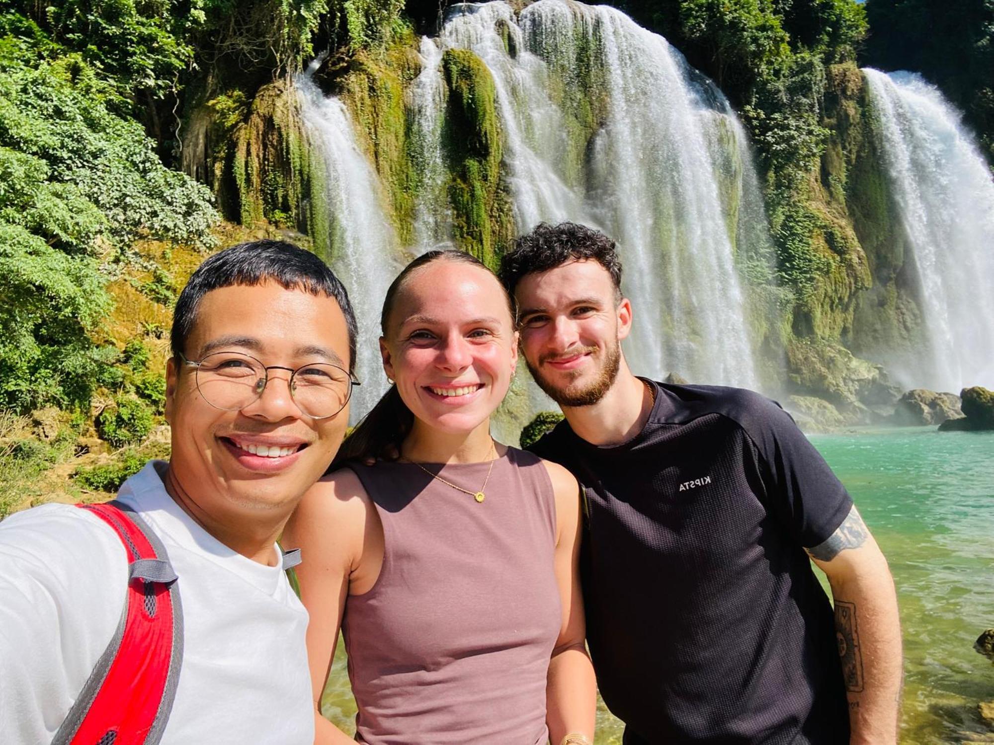 Pia Homestay - Tours & Motobike Rental カオバン エクステリア 写真